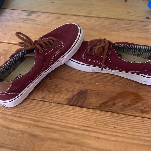 Vans - Picture 1 of 1